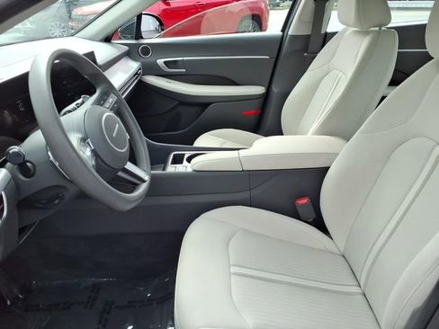 Used 2025 Hyundai Sonata SEL FWD image 11