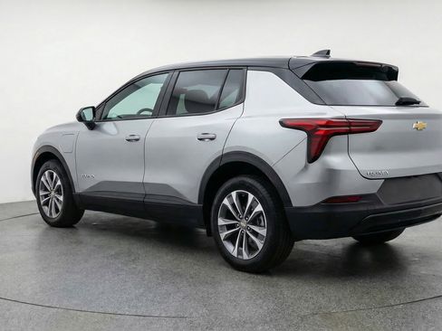 Used 2025 Chevrolet Equinox LT image 6