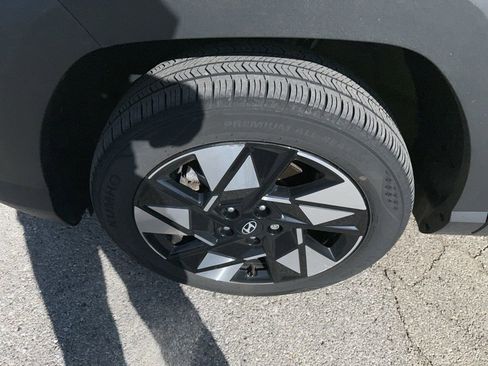 Used 2024 Hyundai Kona SEL AWD/4WD image 13