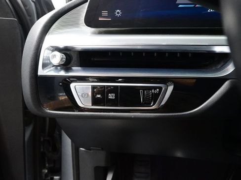 Used 2024 Cadillac Lyriq Sport RWD image 17