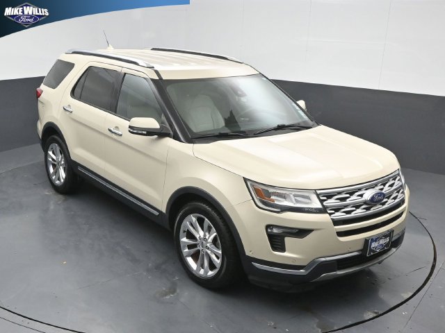Used 2018 Ford Explorer Limited w/ Equipment Group 301A FWD image 9