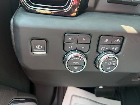 Used 2024 GMC Sierra 2500 AT4X AWD/4WD image 24