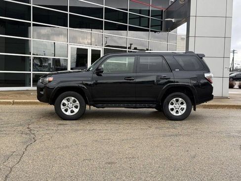 Used 2024 Toyota 4Runner SR5 image 6