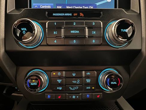 Used 2019 Ford F150 Raptor w/ Equipment Group 802A Luxury image 21