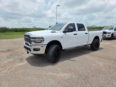 New 2026 RAM 2500 Tradesman AWD/4WD image 3