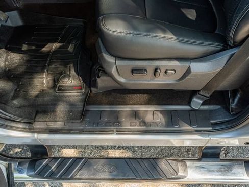 Used 2013 Ford F250 Lariat w/ Lariat Ultimate Pkg AWD/4WD image 18