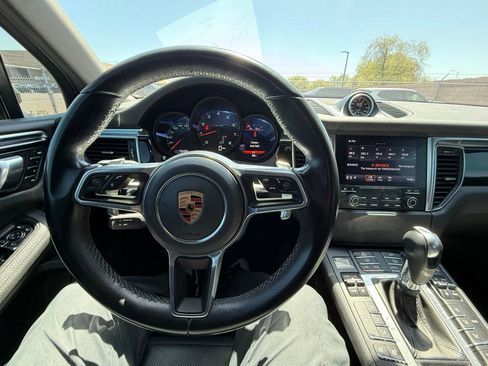 Used 2018 Porsche Macan Sport Edition w/ Premium Package Plus AWD/4WD image 22