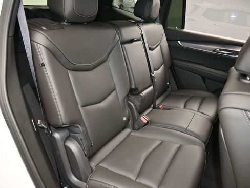 Used 2024 Cadillac XT6 Luxury image 46