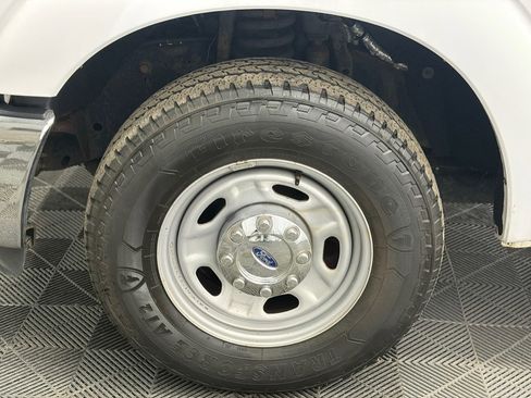 Used 2016 Ford F250 XL w/ Power Equipment Group RWD image 33
