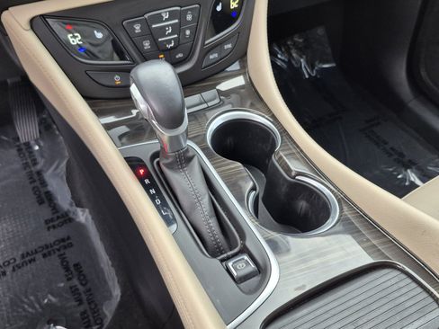 Used 2020 Buick Envision Essence FWD image 28