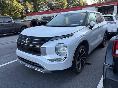 Used 2024 Mitsubishi Outlander SE