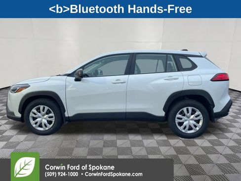 Used 2024 Toyota Corolla Cross L image 10