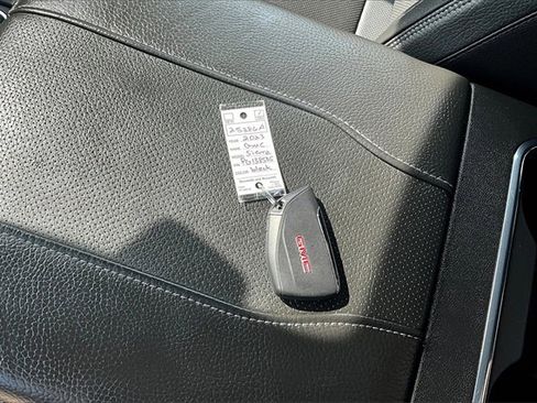 Used 2023 GMC Sierra 1500 Denali image 9
