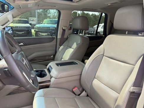 Used 2017 GMC Yukon SLT image 10