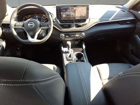 Used 2025 Nissan Altima 2.5 SL AWD/4WD image 10