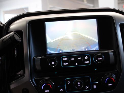 Used 2019 GMC Sierra 2500 SLE w/ SLE Preferred Package image 16