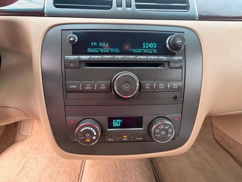 Used 2009 Buick Lucerne CXL w/ Driver Confidence Package FWD image 24