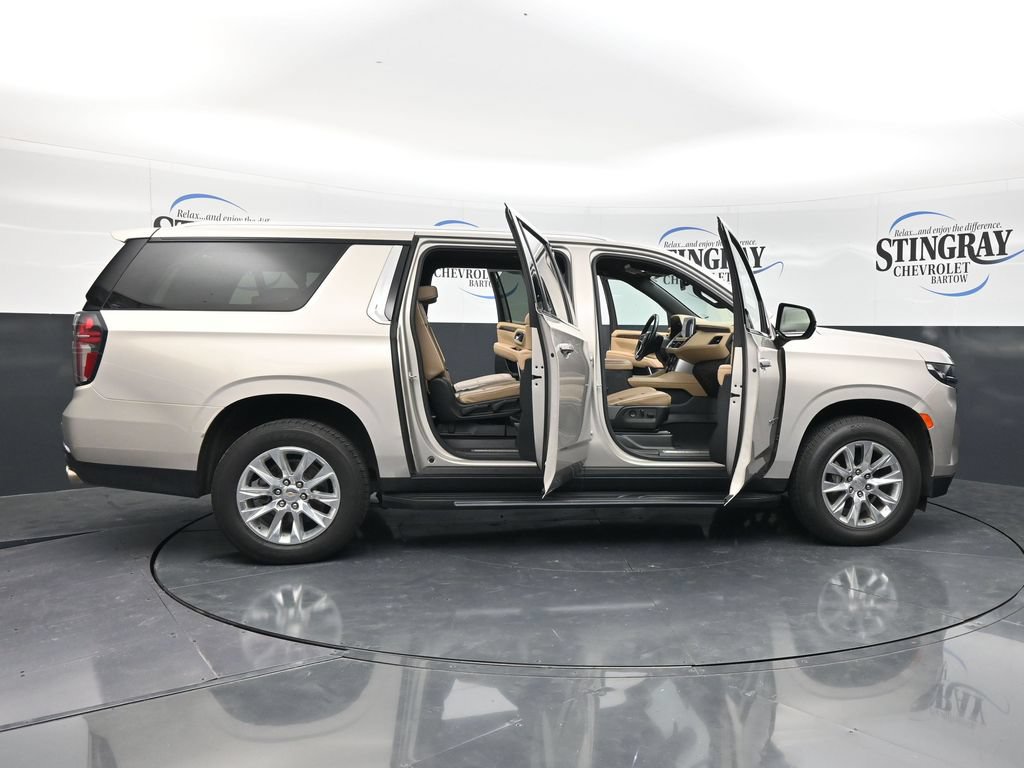 Used 2024 Chevrolet Suburban Premier RWD image 39