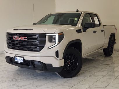 Used 2026 GMC Sierra 1500 Pro w/ Graphite Edition
