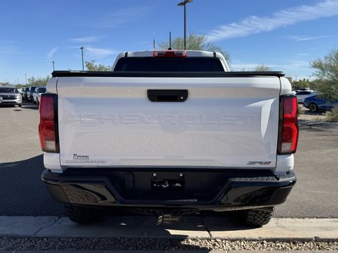 Used 2024 Chevrolet Colorado ZR2 image 4