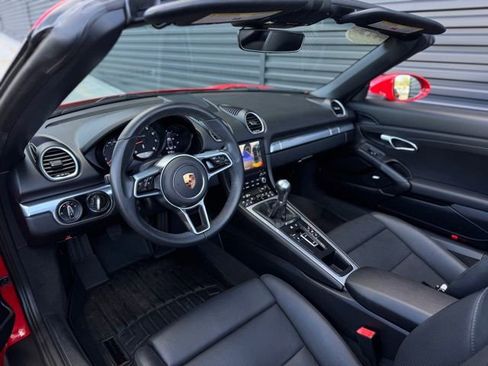 Used 2022 Porsche 718 Boxster RWD image 4