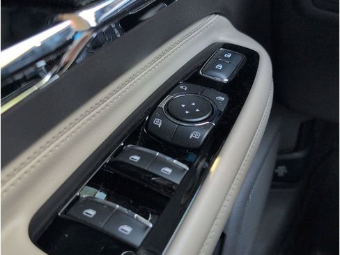 Used 2022 Lincoln Corsair Reserve w/ Luxury Package image 11