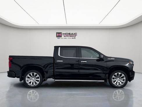 Used 2022 Chevrolet Silverado 1500 High Country w/ LPO, Dark Essentials Package AWD/4WD image 4