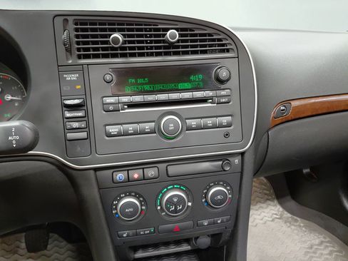 Used 2010 Saab 9-3 2.0T FWD image 23