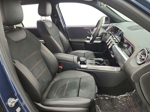 Used 2021 Mercedes-Benz GLB 250 image 19