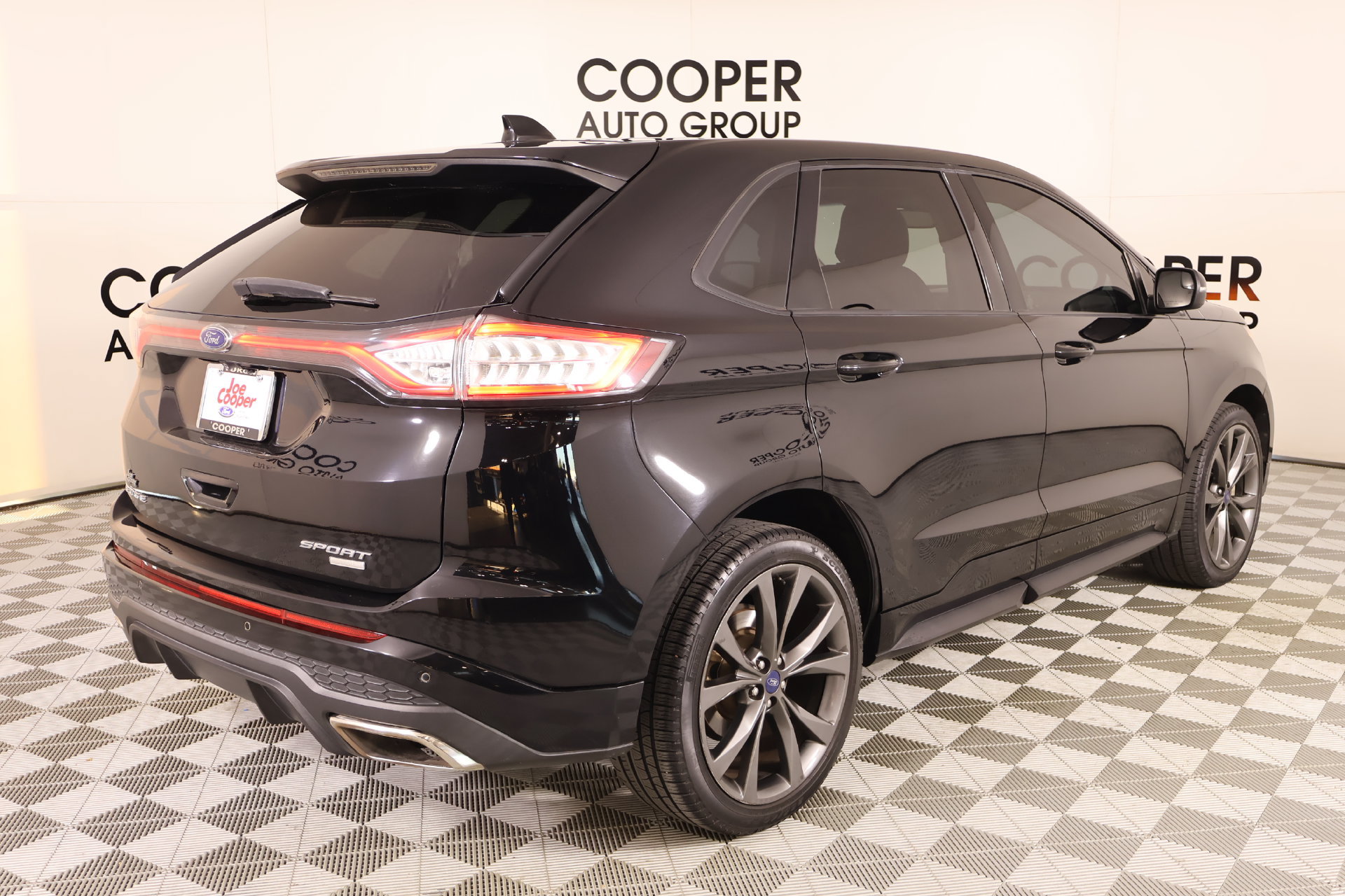Used 2018 Ford Edge Sport w/ Technology Package AWD/4WD image 22