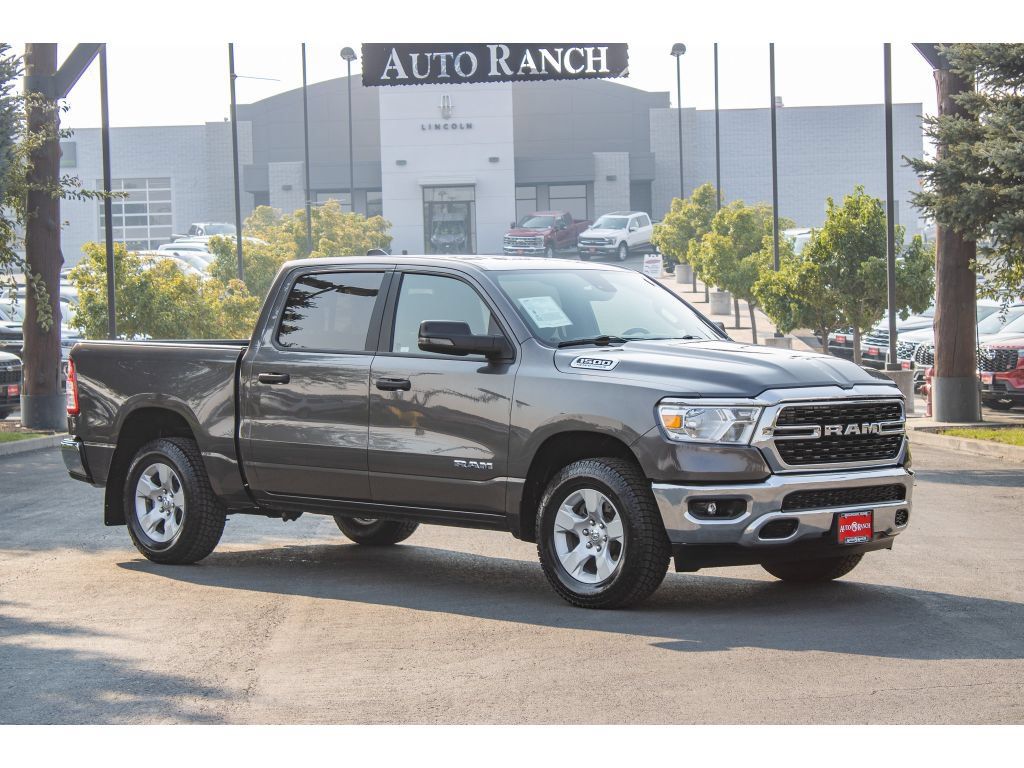 Used 2023 RAM 1500 Big Horn AWD/4WD image 2