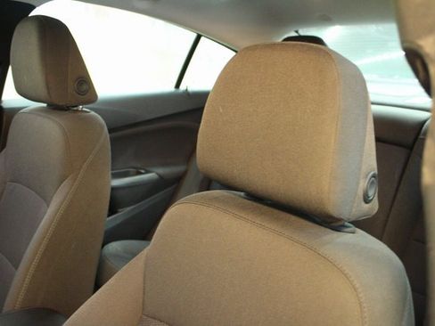 Used 2018 Chevrolet Cruze LT image 14