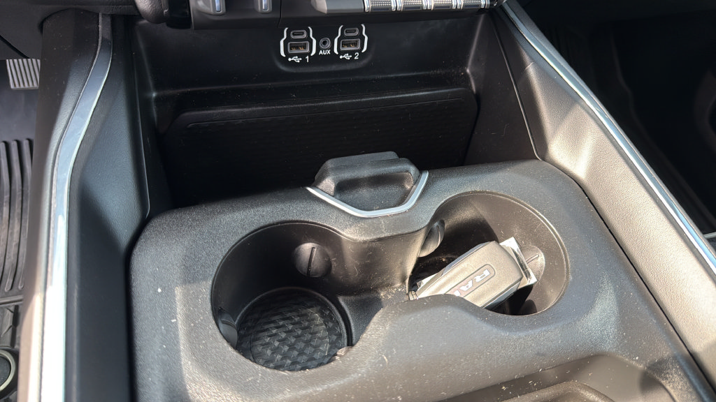 Used 2023 RAM 1500 Laramie AWD/4WD image 32