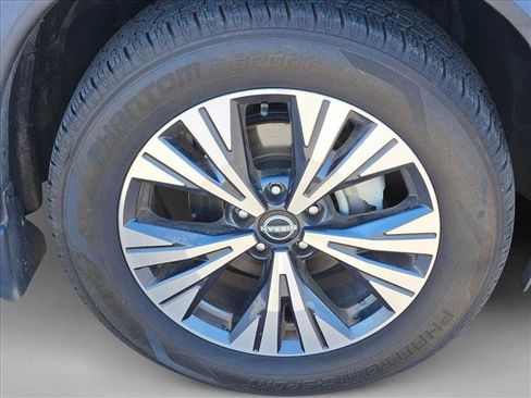 Used 2022 Nissan Rogue SV image 20