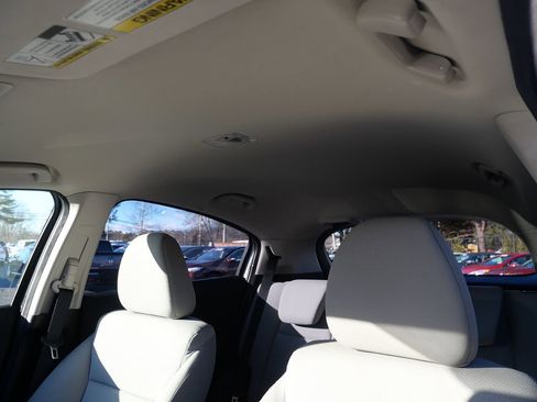 Used 2021 Honda HR-V LX image 11