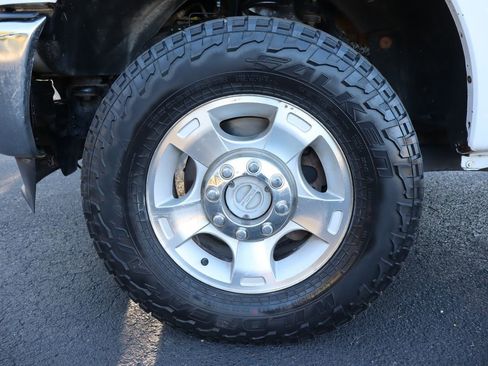 Used 2015 Ford F250 XLT w/ FX4 Off-Road Package image 40