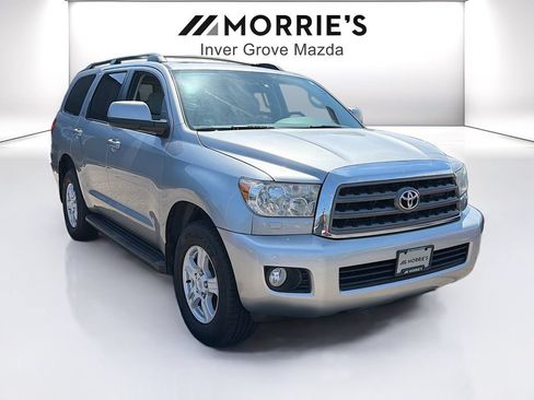 Used 2016 Toyota Sequoia SR5 AWD/4WD image 3
