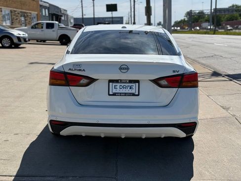 Used 2023 Nissan Altima 2.5 SV FWD image 8