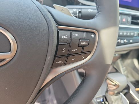 Certified 2023 Lexus ES 250 w/ Premium Package AWD/4WD image 26
