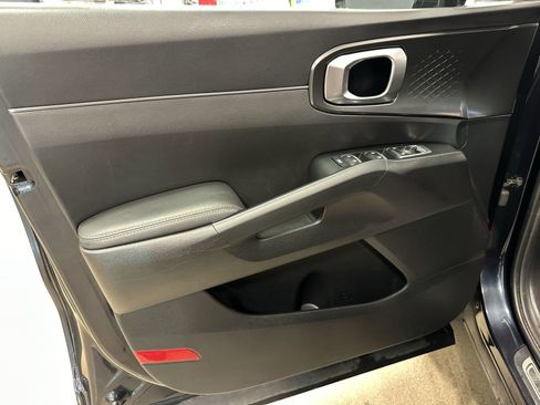Used 2022 Kia Sorento EX image 20