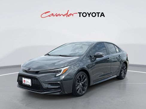 Certified 2025 Toyota Corolla SE FWD image 1