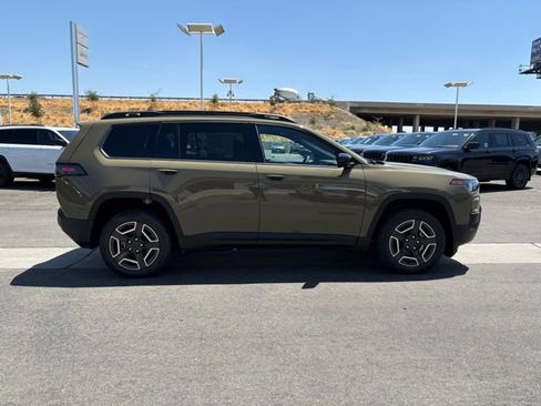 New 2026 Jeep Cherokee Laredo AWD/4WD image 8