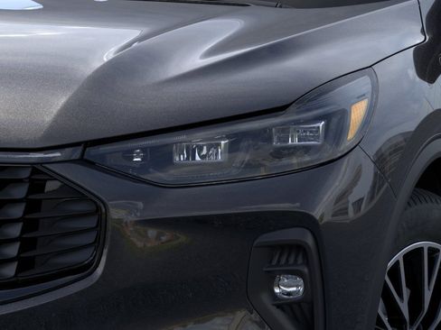 New 2025 Ford Escape SE w/ PHEV Premium Package FWD image 18