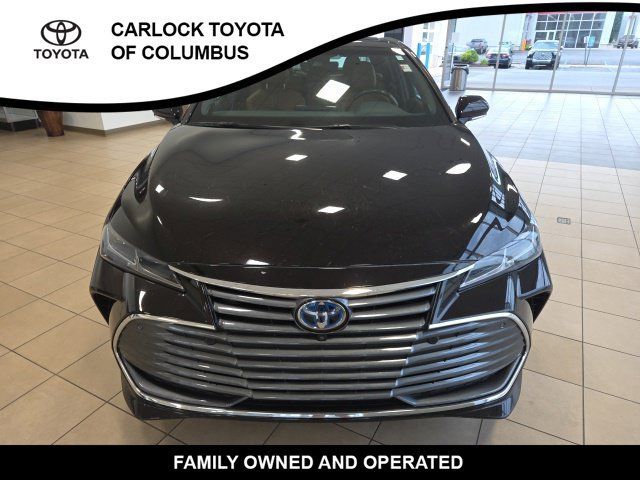 Used 2020 Toyota Avalon Limited w/ Advanced Safety Package FWD image 5