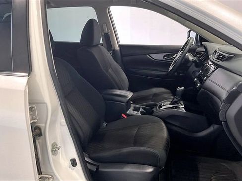 Used 2019 Nissan Rogue S FWD image 31