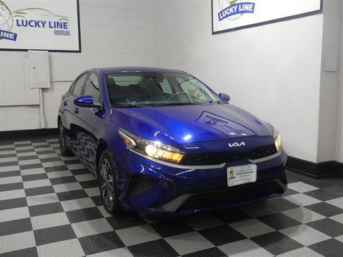 Used 2022 Kia Forte LXS image 5
