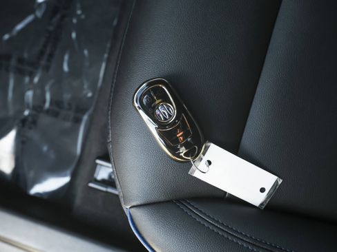 Used 2024 Buick Envista Sport Touring w/ Convenience I Package image 43