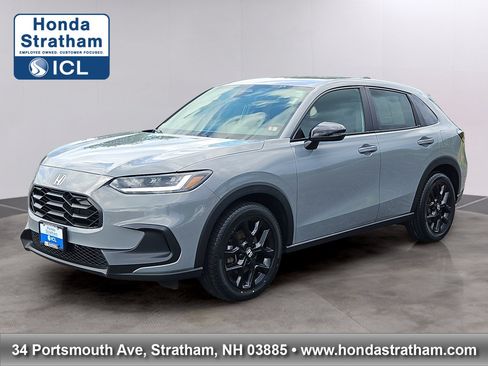 Used 2025 Honda HR-V Sport image 1