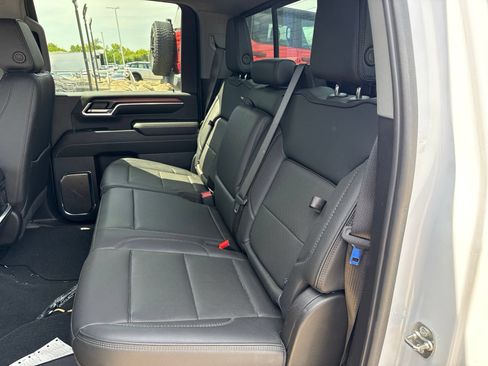 Used 2025 GMC Sierra 2500 Denali w/ Denali Reserve Package AWD/4WD image 11
