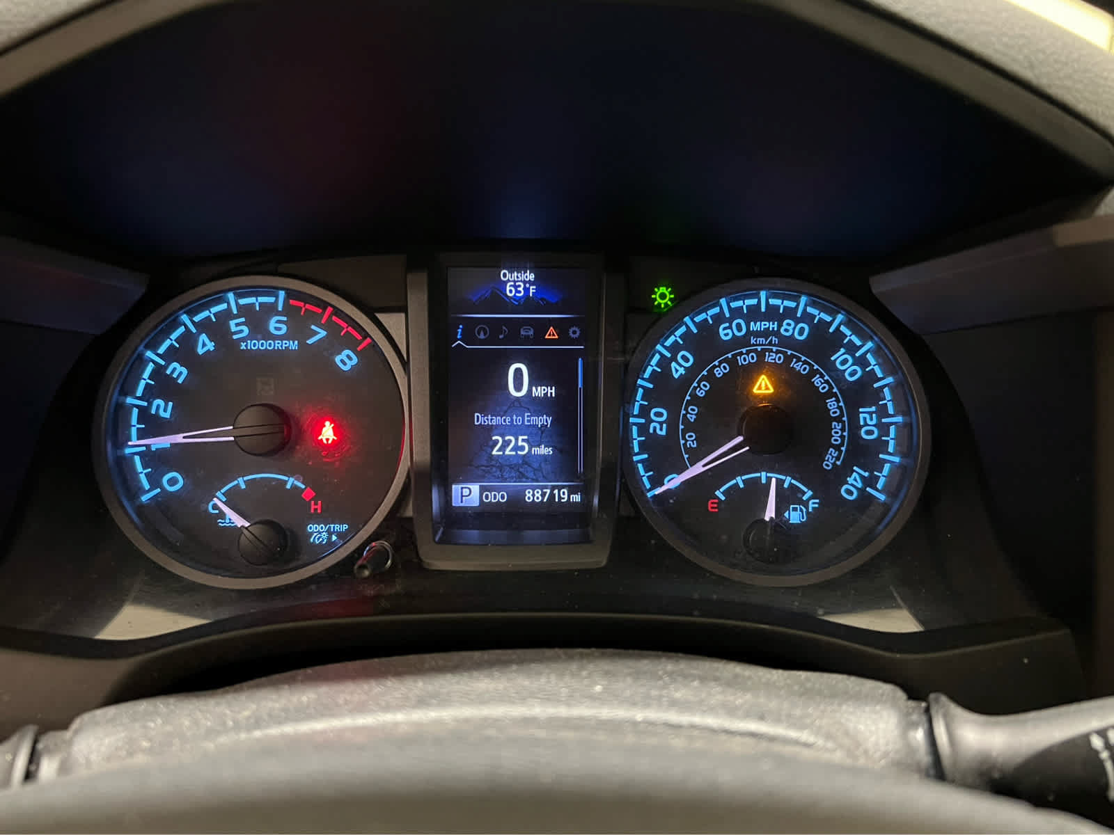 Used 2017 Toyota Tacoma TRD Sport AWD/4WD image 14